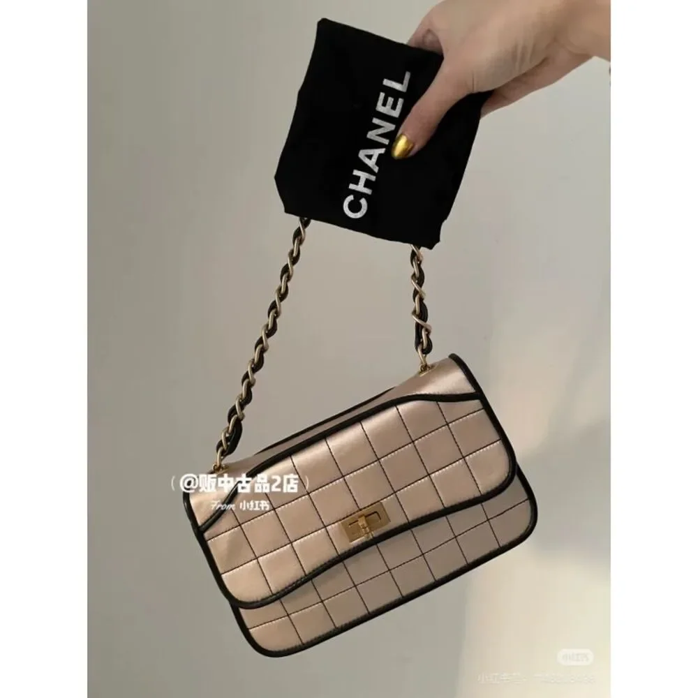 Chanel Women Pre-Loved Bag Very Good Condition
